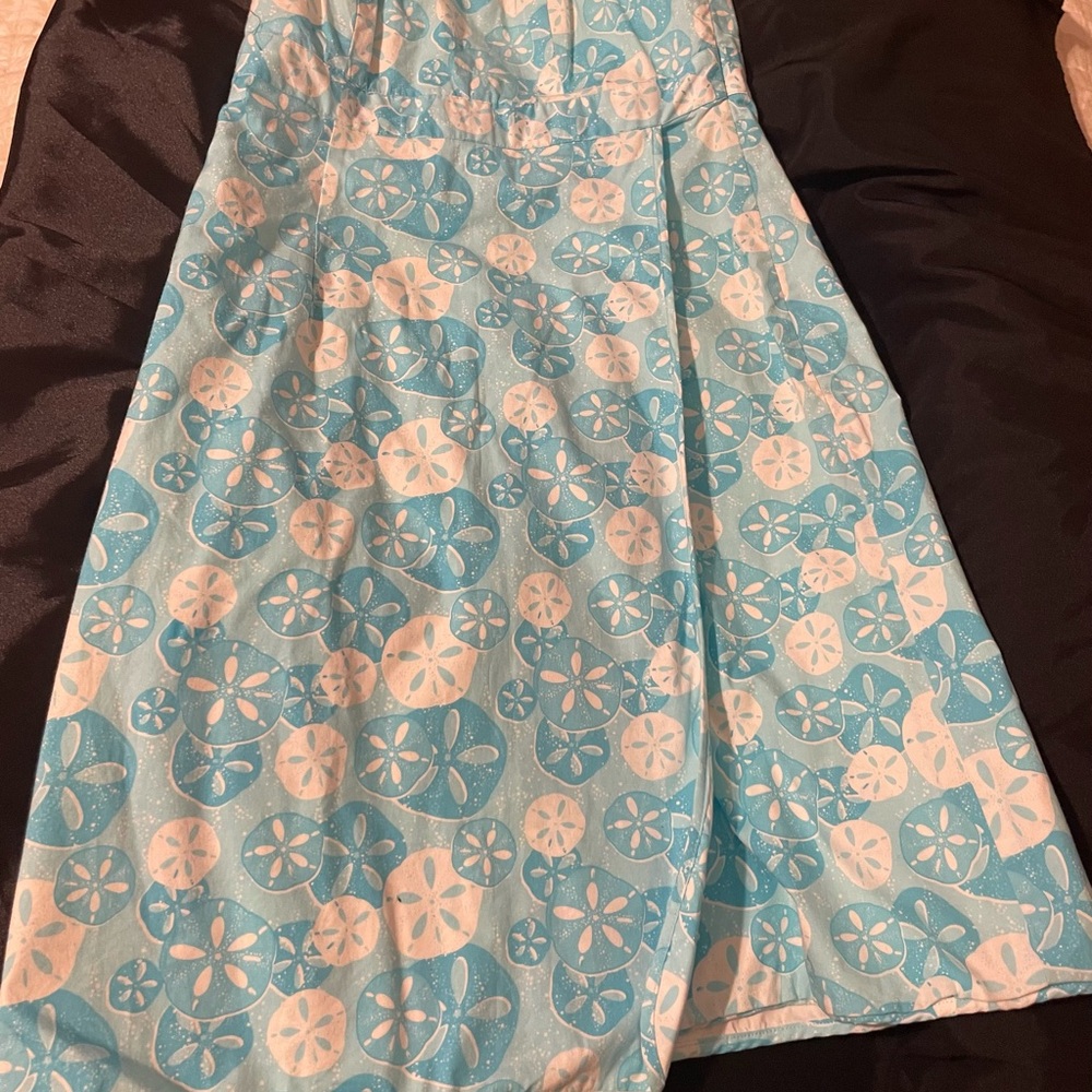 Vineyard Vines Light Blue and White Strapless dress.
